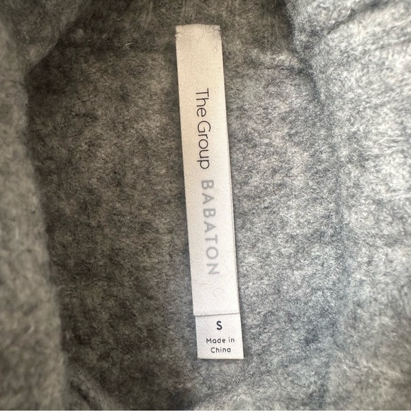 Aritzia The Group Babaton Wool Yak Blend Grey Turtleneck Sweater Sz Small - Picture 3 of 10